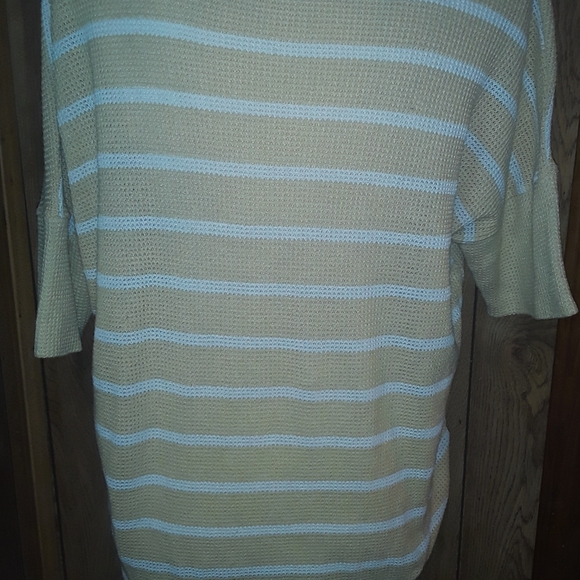 White and Yellow Size Medium Top Airy Blouse W/ Knot Textured Midsleeved Shirt - Picture 4 of 5